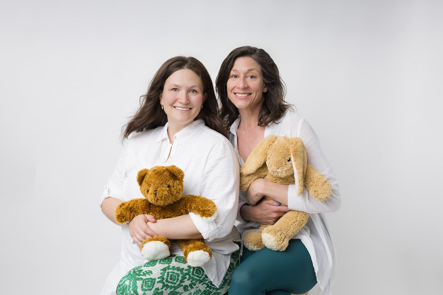 Melissa Herod and Alexa Jackson – founders of Bear Hug Adventures Co. in Canada